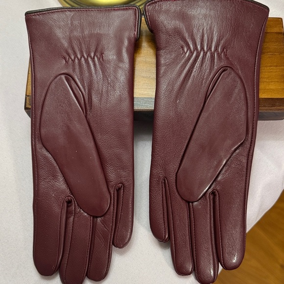 Elegant Burgundy Leather Gloves SIZE SMALL new - Picture 2 of 6
